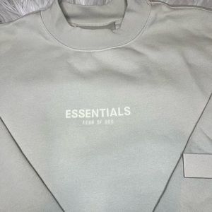 NWT! Essentials Fear of God pullover sweatshirt
